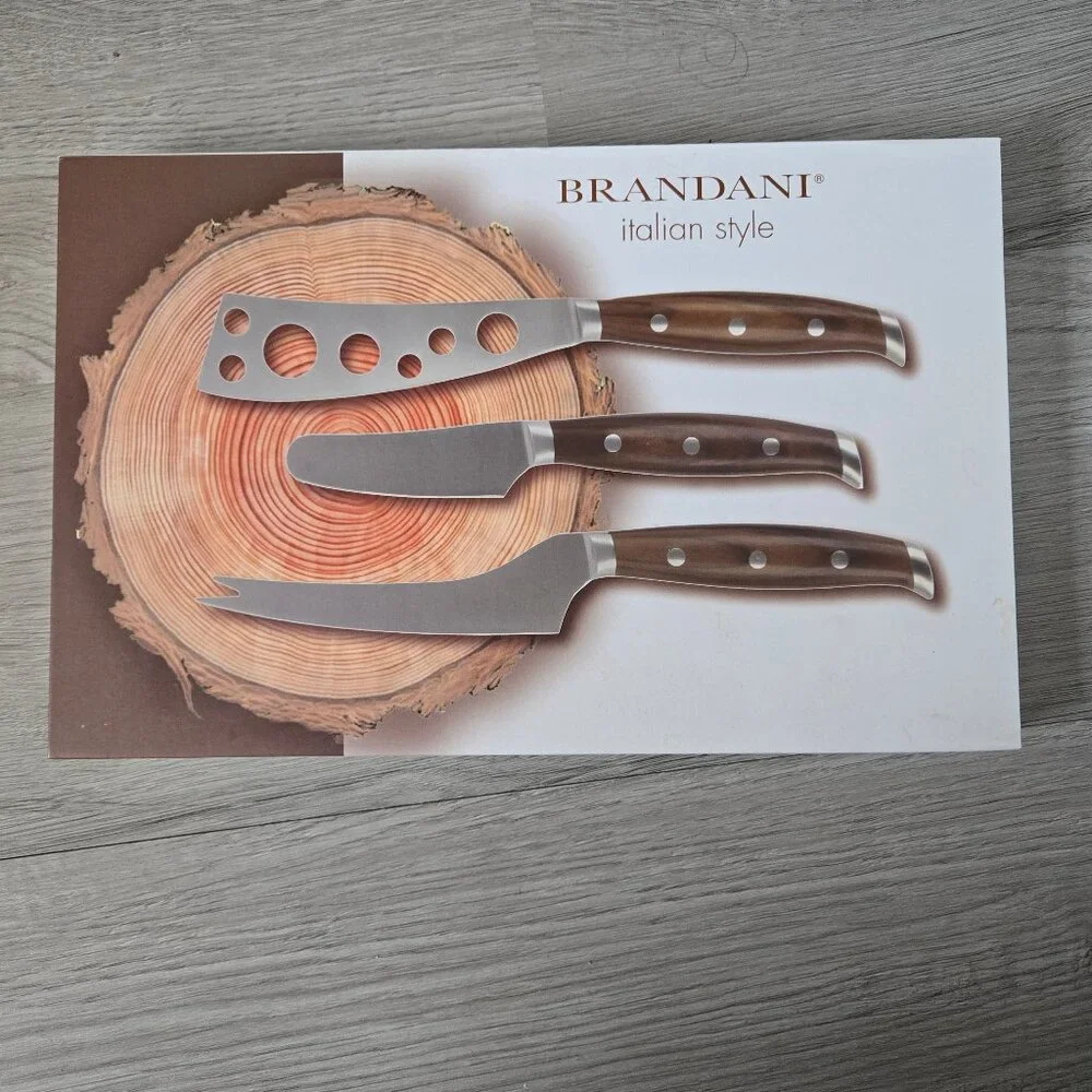 NIB - Italian Style Cheese Knives